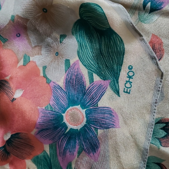 ECHO FLORAL PRINTED SILK SCARF 64"x7" VINTAGE - Picture 5 of 7